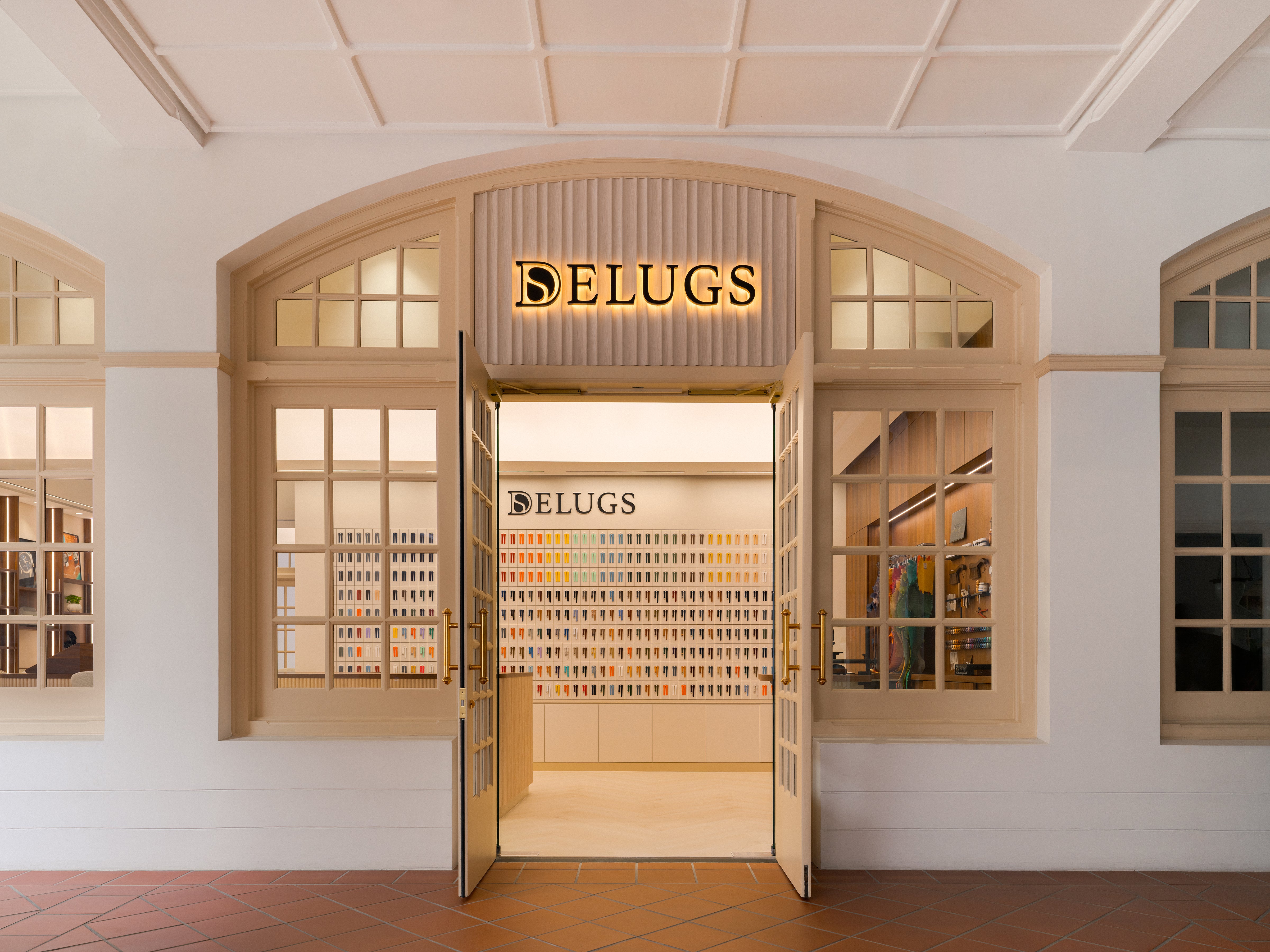 Delugs boutique — Visit us